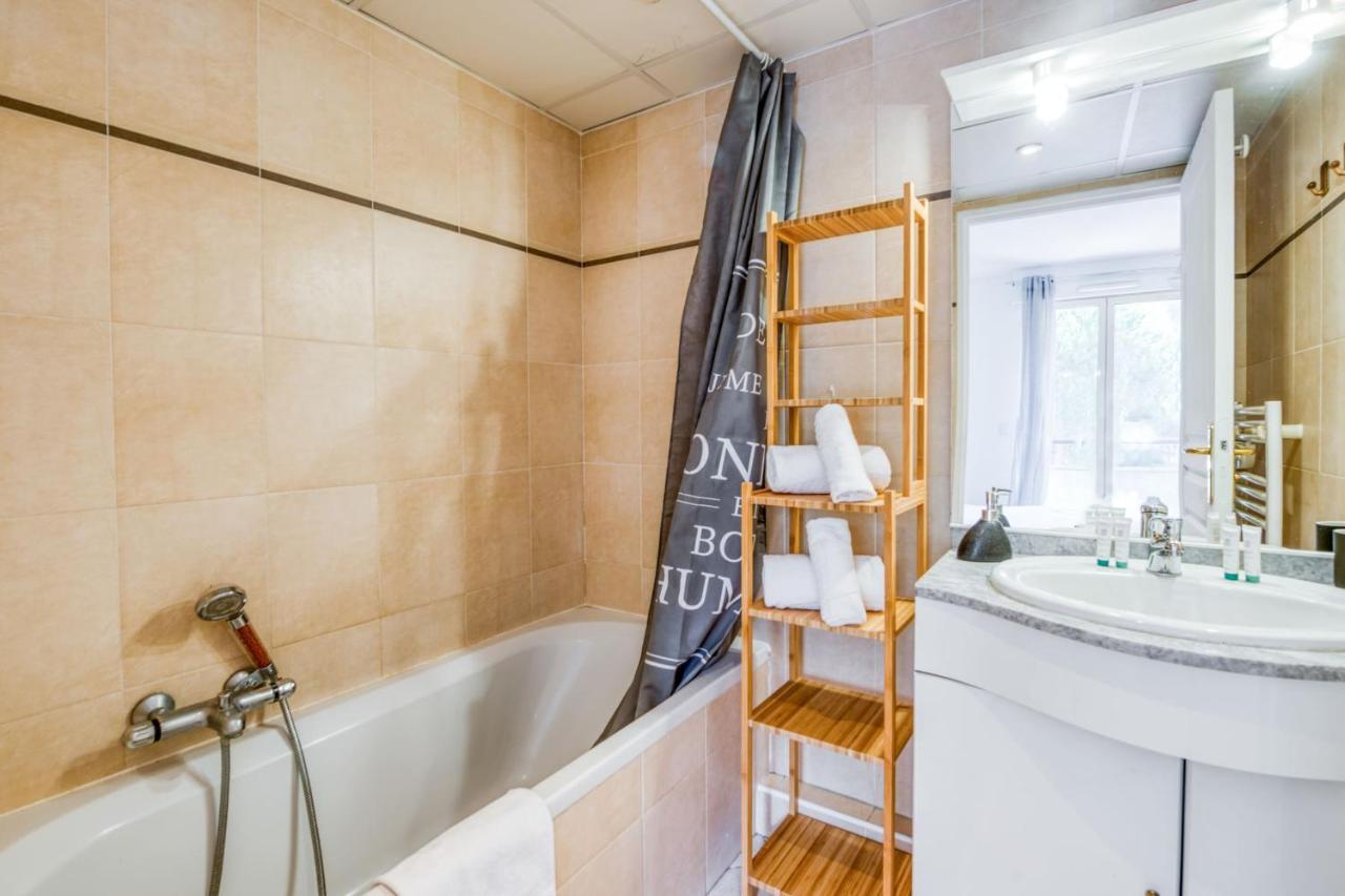 Nice Air Conditioned With A Balcony - - Welkeys Antibes